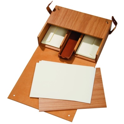 Настольная подставка для бумаг Pinetti, коричневая