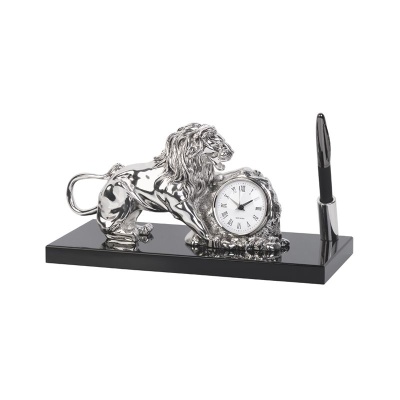 Часы настольные со львом, с ручкой, на деревянной основе, посеребрение, h 15 см, серебристый